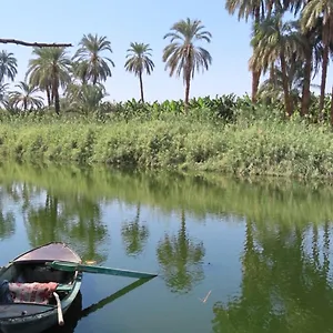 Old Nile ** Luxor